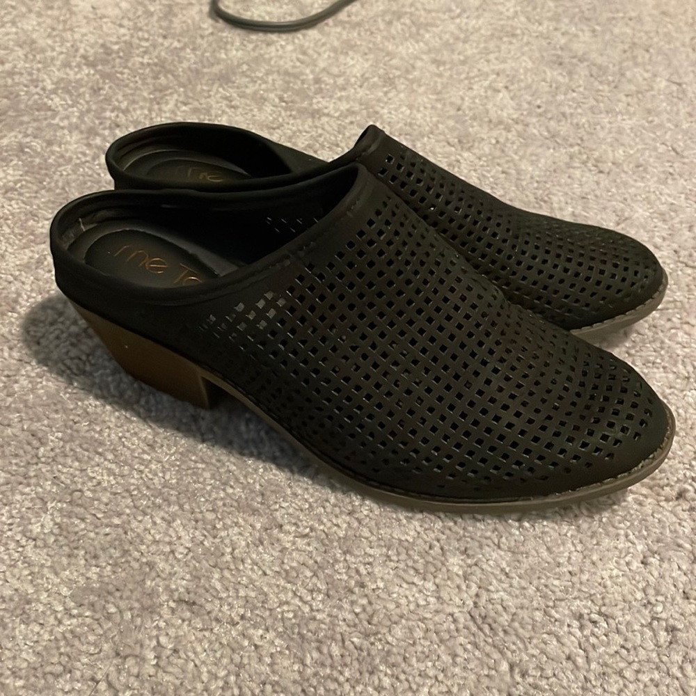 Slide on Mule size 7 NEW